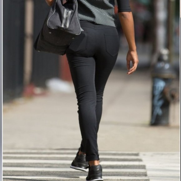 Lululemon Everyday pants - Picture 1 of 7